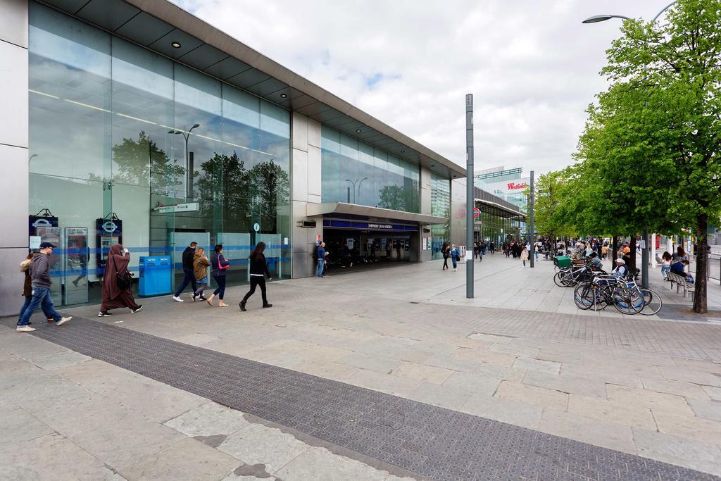 Veeve - Step Into London From Sinclair Gardens Apartment Exterior photo